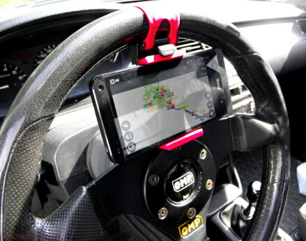 Univerzálny držiak do auta na volant na Smartfón